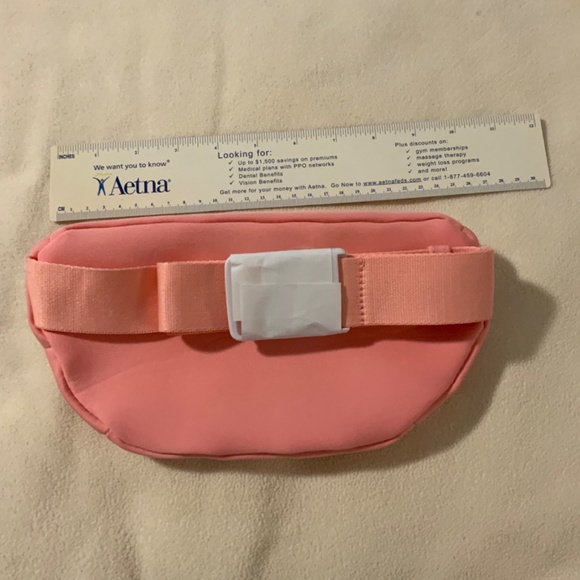 New Covergirl Beltbag - Picture 2 of 3